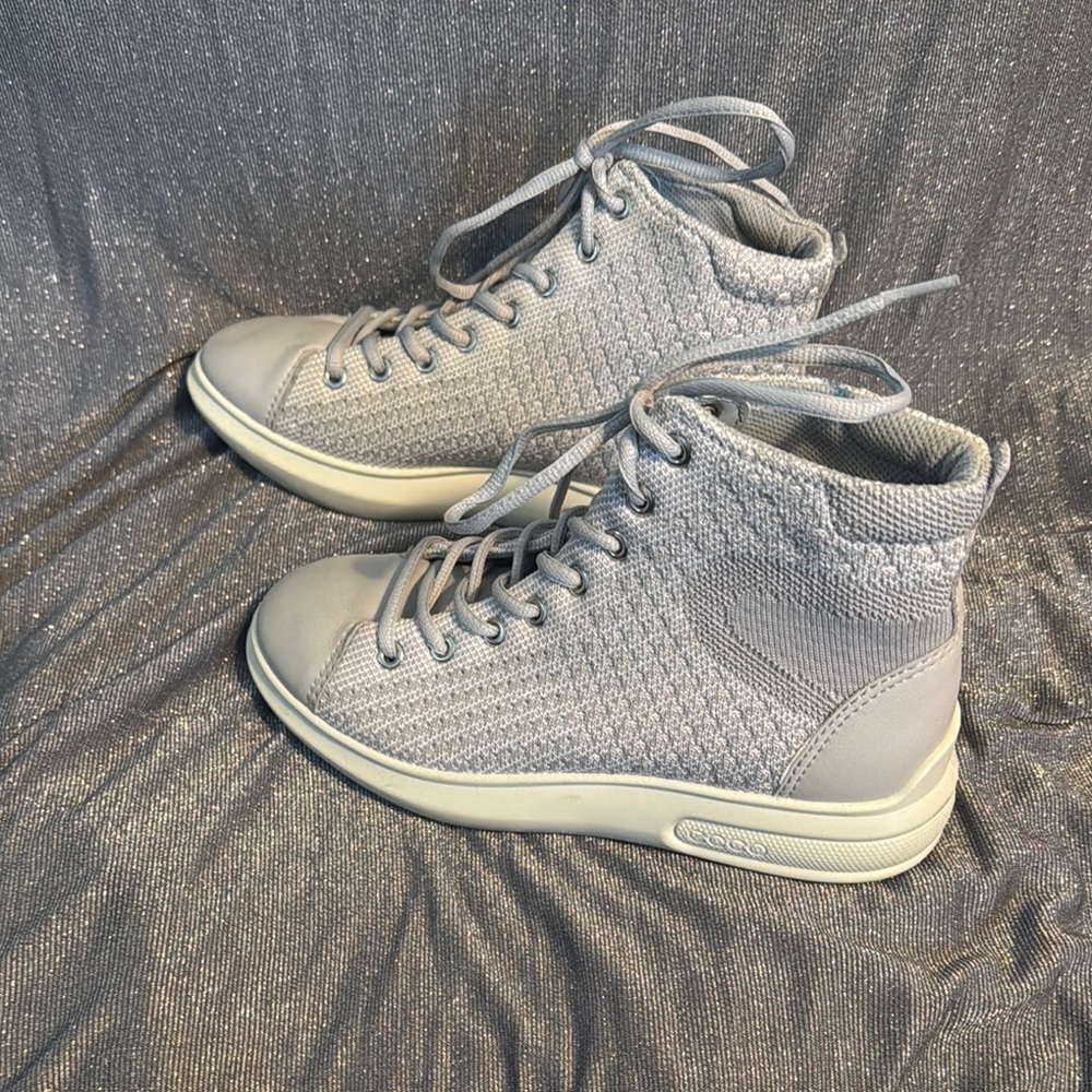 Ecco Light Gray Sneakers